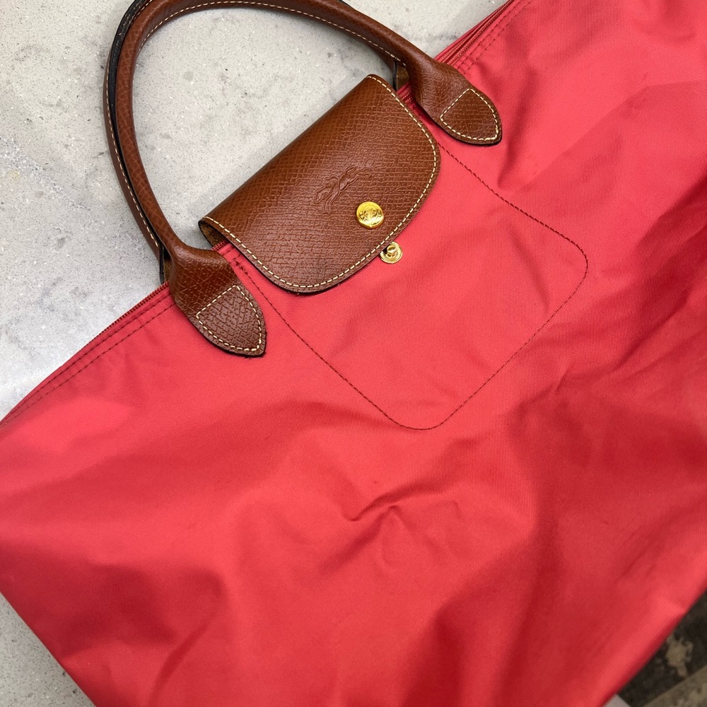 NEW Longchamp Le Pliage Red Medium Tote Bag